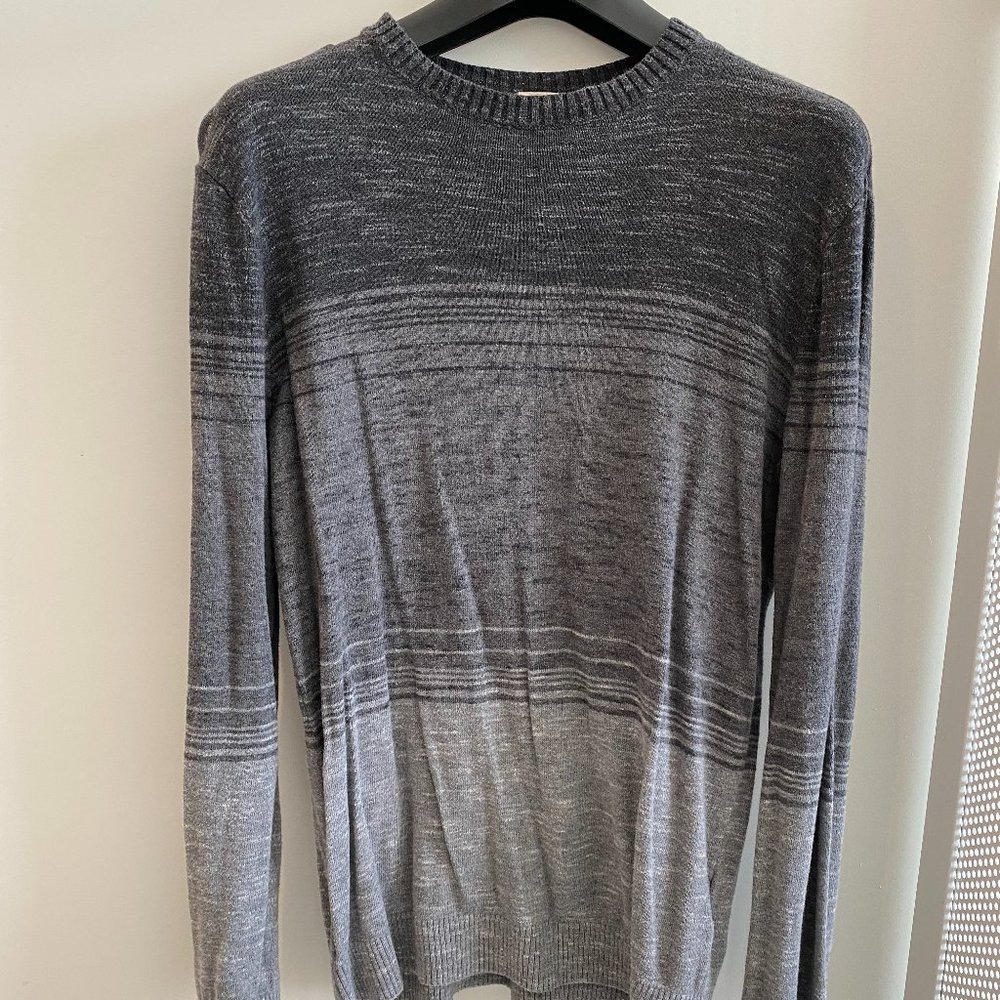 Mens Hollister Small Ombre Gray Crew Neck Sweater